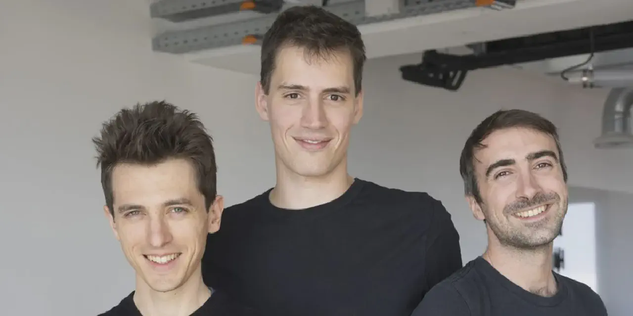 Intelligence artificielle le champion francais mistral se hisse au niveau d openai