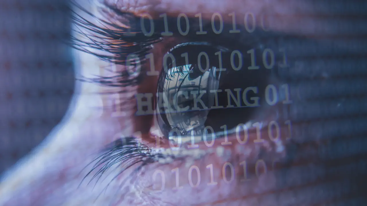 Malgré l'explosion des cyberattaques et un vote au Sénat début 2025, la loi "résilience", qui porte sur le renforcement de la cybersécurité et des infrastructures critiques, voit son examen de nouveau reporté à l'Assemblée nationale