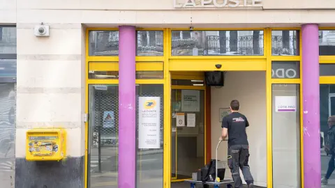Comment sauver La Poste ?