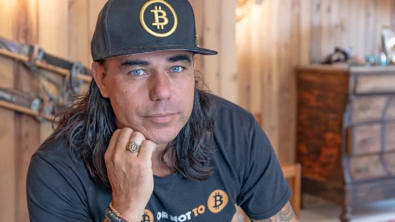 Des bouts de code disséminés sur 4 continents: la tactique étonnante de cette famille qui a tout misé sur les cryptos pour se protéger des enlèvements