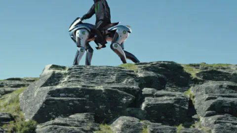 Actualite voici quelque chose qu on ne voit pas tous les jours un robot cheval signe kawasaki