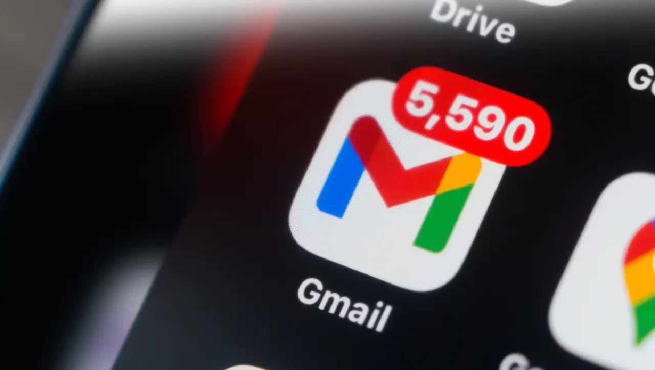 Gmail j ai ajoute un simple a mon adresse et j ai decouvert qui etait a l origine de mes spams n258505