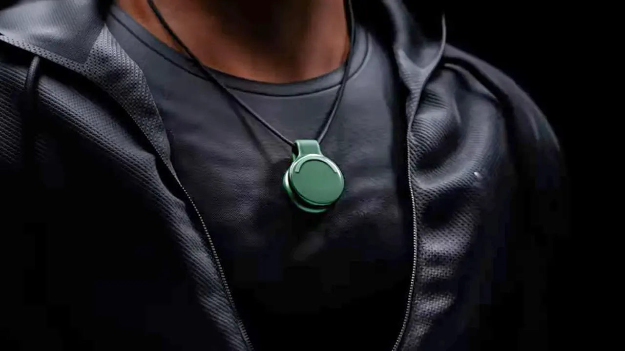 Forget the humane ai pin this new ai pendant from limitless actually looks useful
